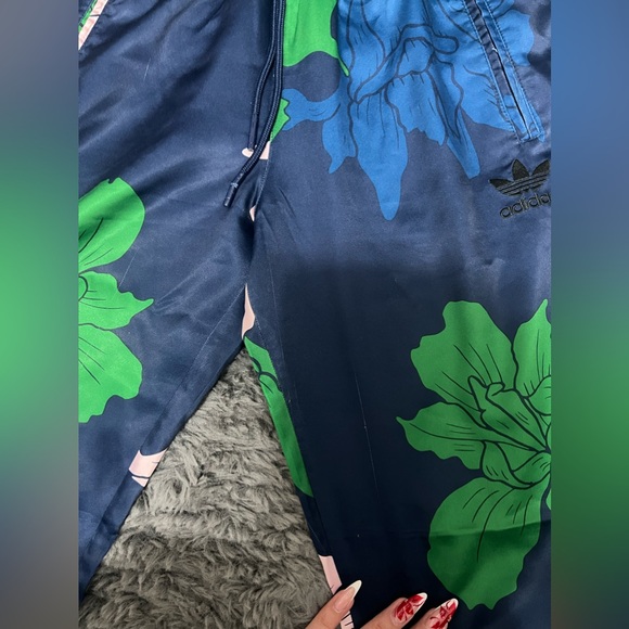 Adidas Originals 3 Piece Set - Picture 9 of 10